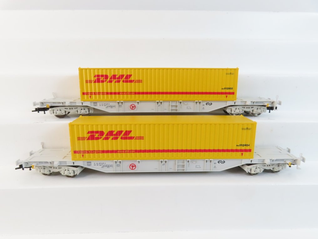 Fleischmann H0 - 97 5245 - Model train freight wagon set (1) - 2-piece goods wagon set with four-axle container transport wagons with load and the 'DHL' branding. - NS #1.0