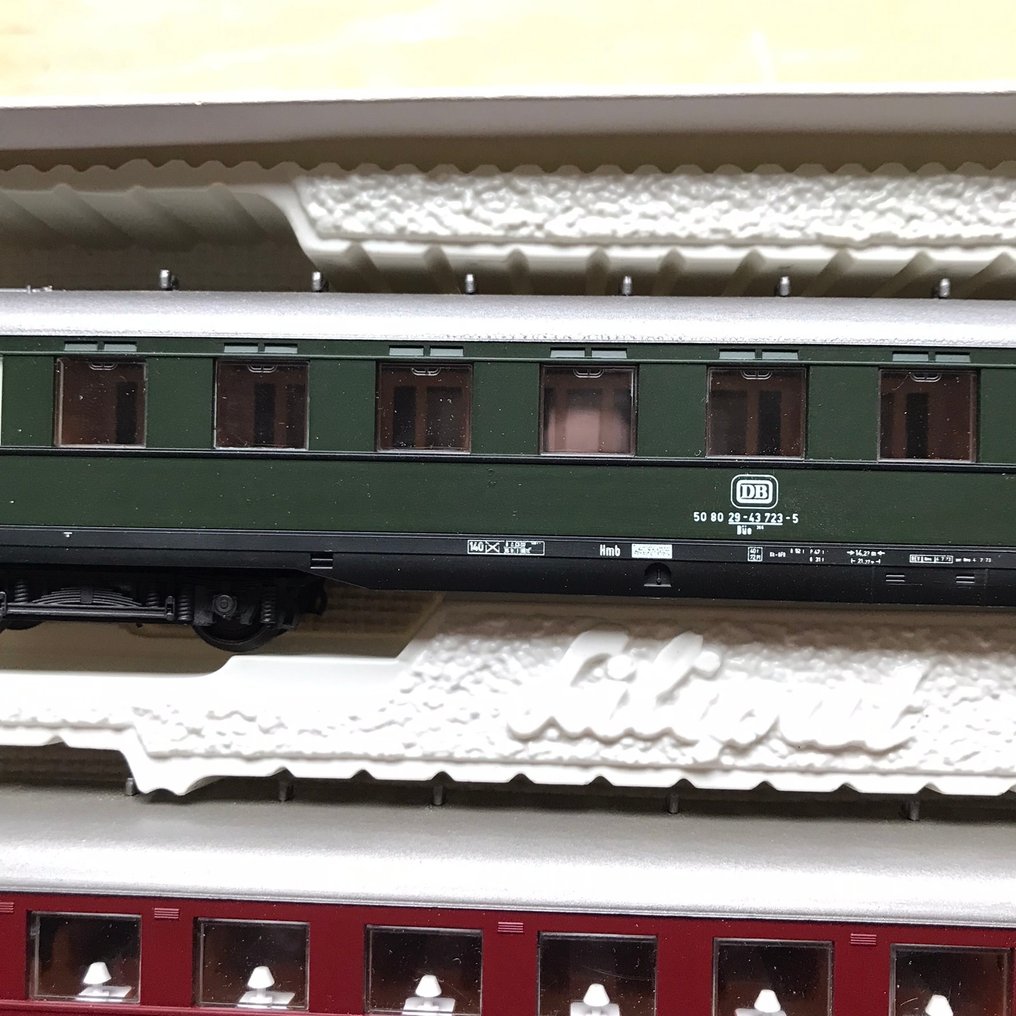 Liliput H0 - 830 - 模型客運火車套裝 (1) - 五辆客货车套装 - DB #2.1