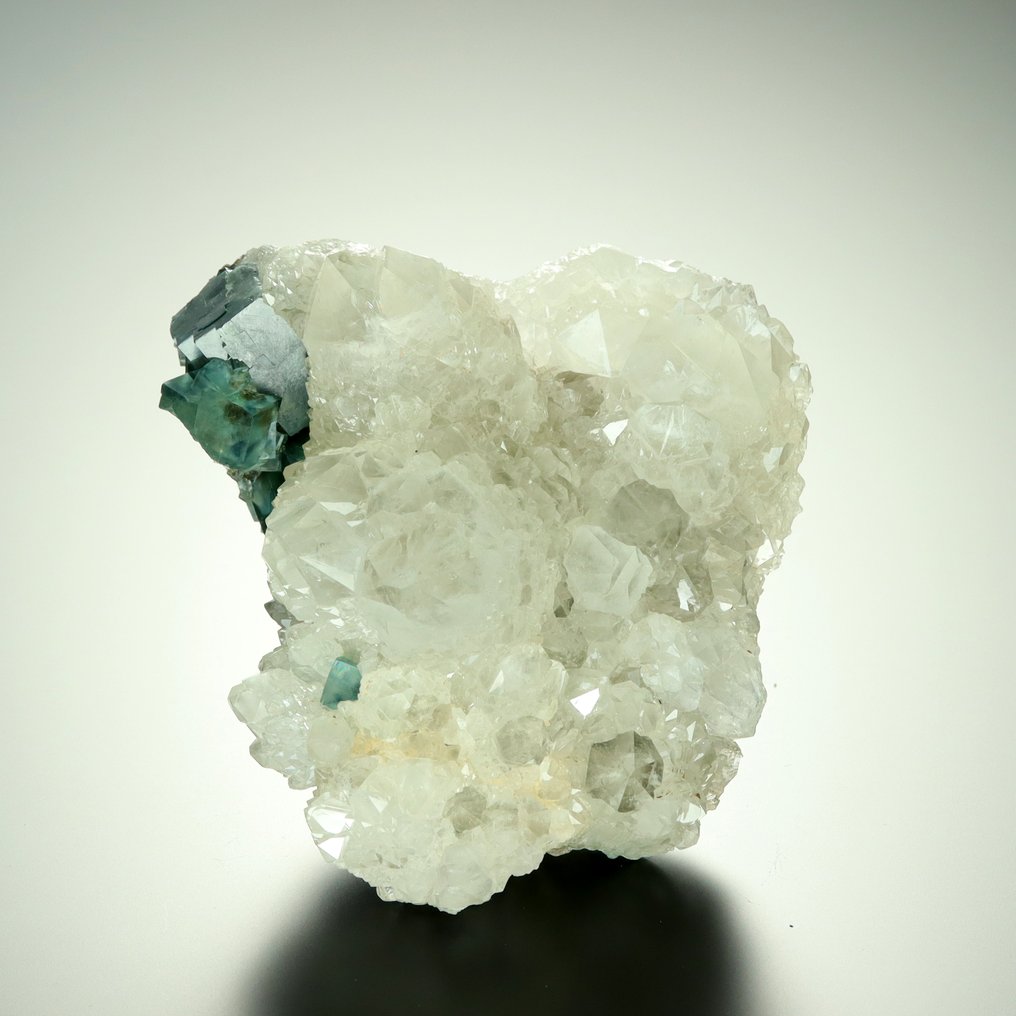 Premium ζωνοποίηση μπλε & πράσινη φθορίτης με κάκτο χαλαζία από το ορυχείο Okorusu στη Ναμίμπια Δείγμα - Ύψος: 8 cm - Πλάτος: 9 cm- 388 g #4.3