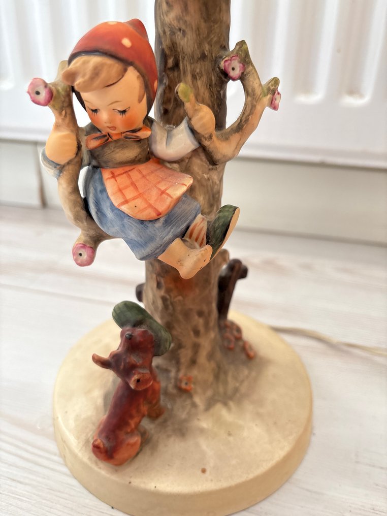 goebel - Lamppu - 44/b - Posliini, Sametti, Rattan - Goebel lamppu ja lampekap #1.0