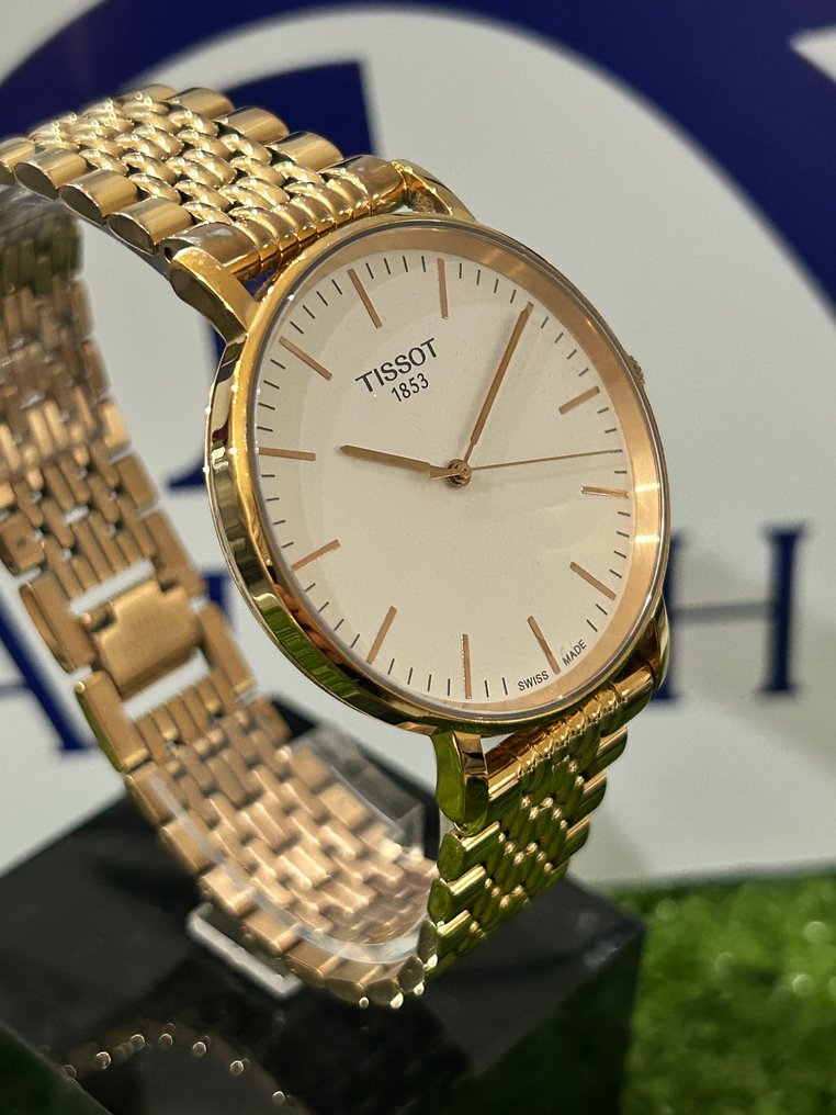 Tissot - Classics - Bez ceny minimalnej
 - Unisex - 2010-2020  #1.0
