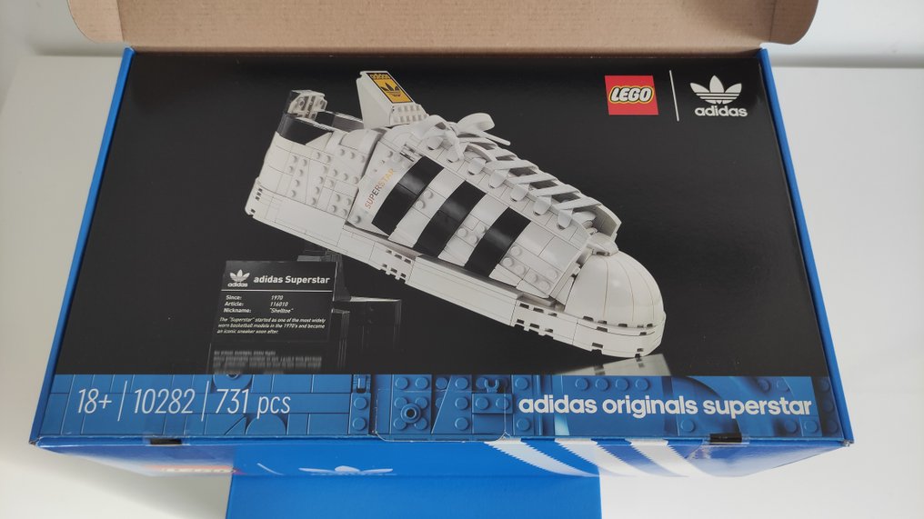 Lego Set - Sports - Adidas Originals Superstar. 10282 #1.0