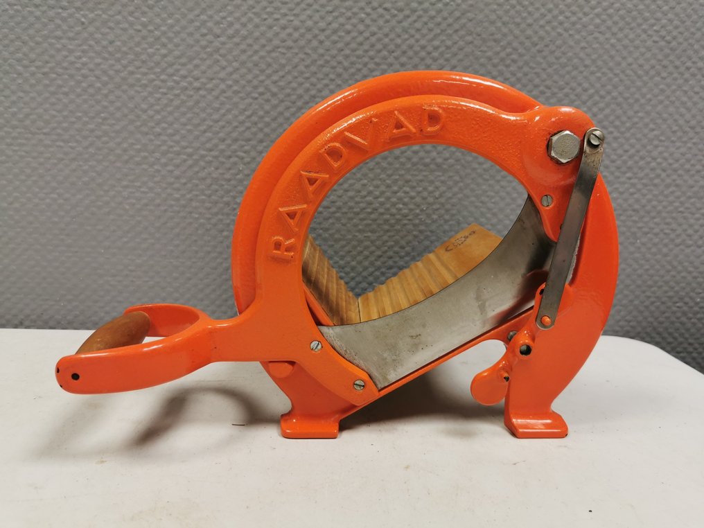 Raadvad - Ove Larsen - Κόφτης ψωμιού -  294 - Ξύλο, Μέταλλο, Σίδερο #1.0