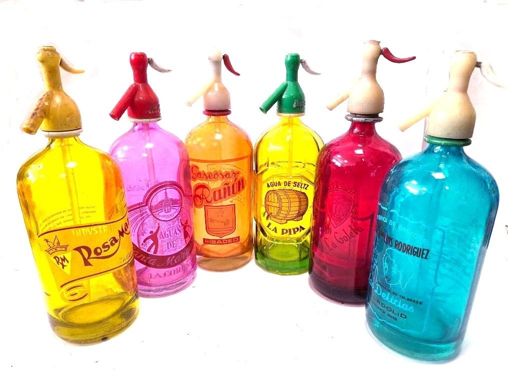 虹吸瓶  - 六个复古水龙头 #1.0