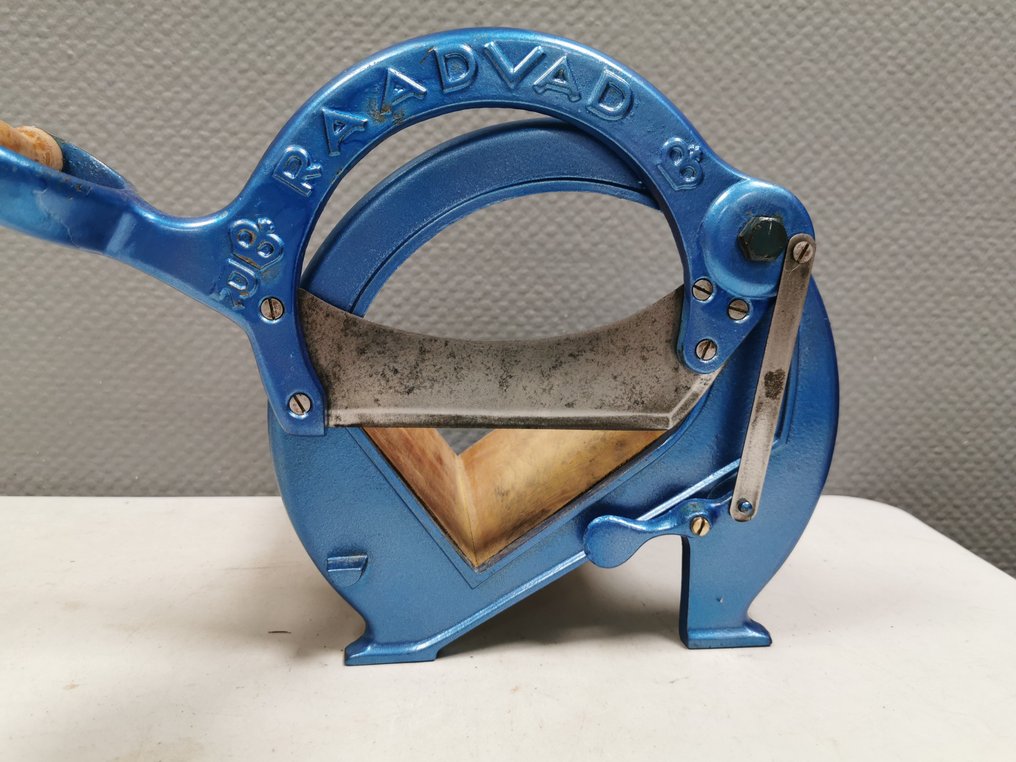 Raadvad - Ove Larsen - Bread slicer -  Model 294 - Cast iron #2.1
