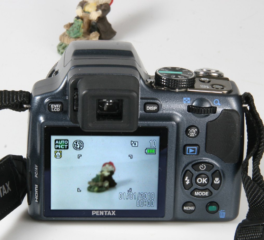 Pentax X90 Cameră digitală hibridă #1.0