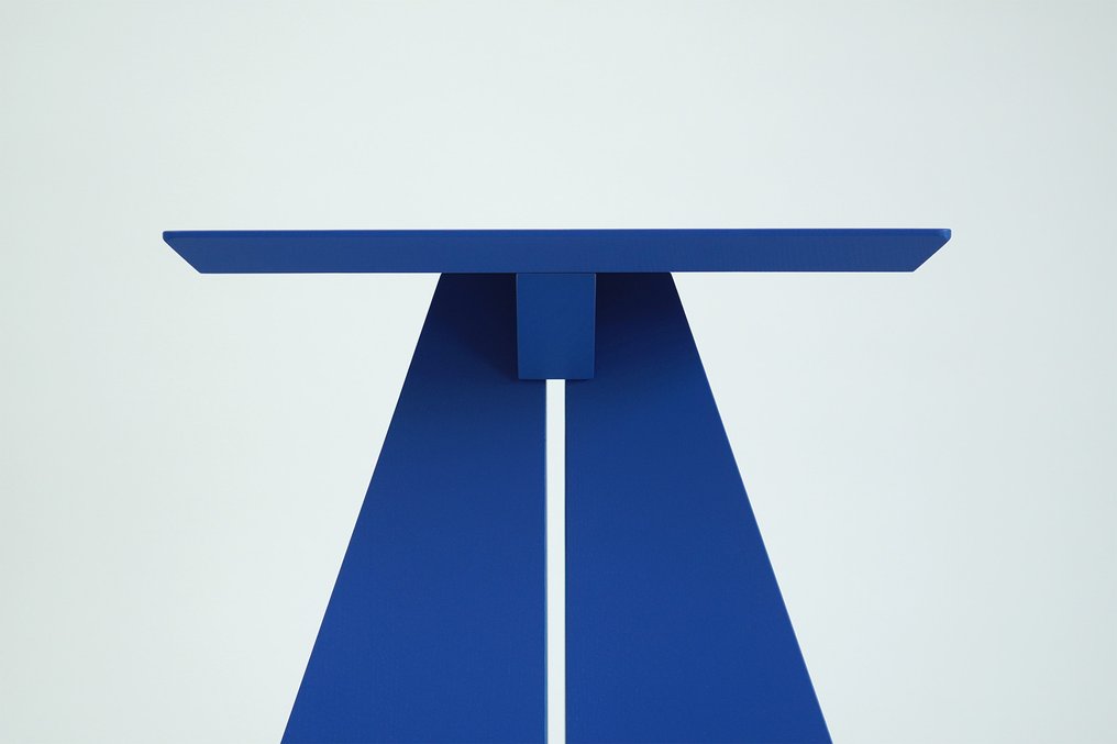 Johannes Hironimus - Side table - Ash, Lacquered, Gentian Blue #4.3