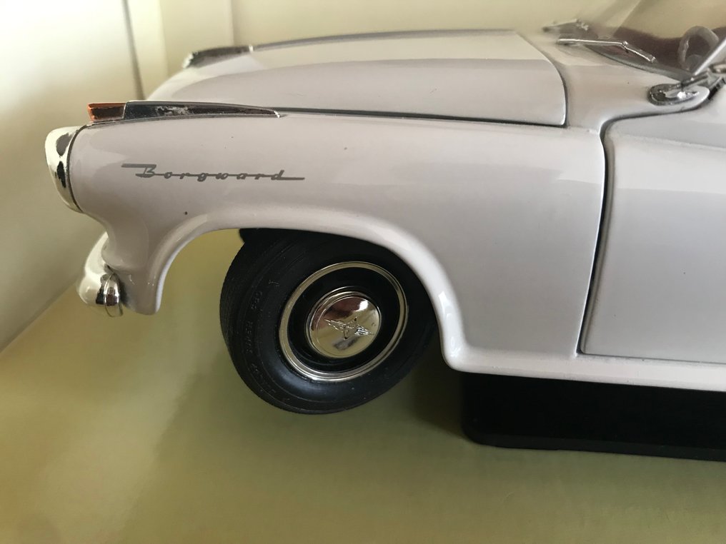 Revell 1:18 - Modelauto - Borgward Isabella coupé - 1957-1961 #3.2