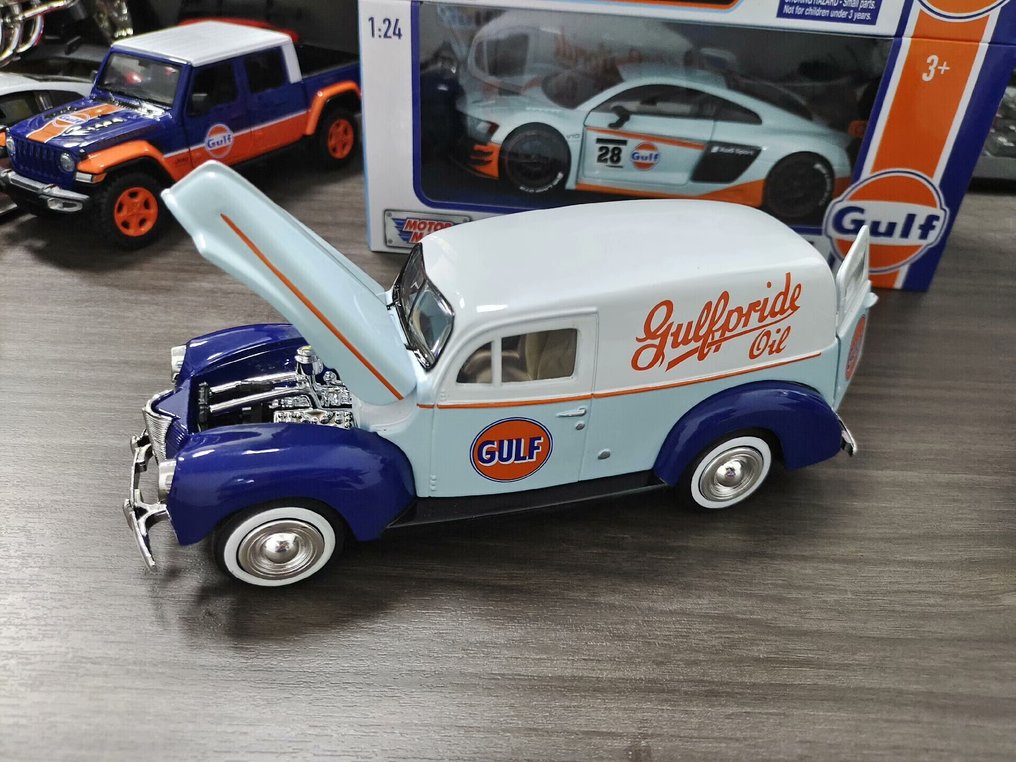 Motormax 1:24 - Modelauto - Ford Panel Van 1940 Gulf #4.3