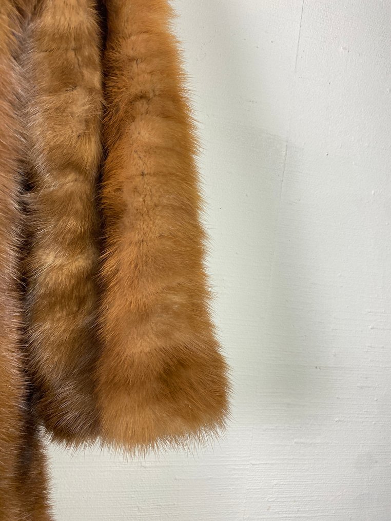 Artisan Furrier - Fur coat #3.2