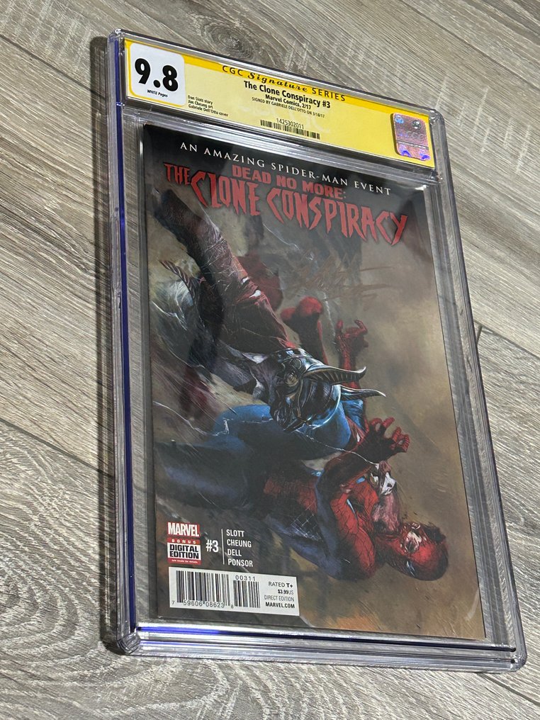 The Clone Conspiracy #3 - Gabriele Dell'Otto Signed - POP2 - 1 Signed graded comic - 2017 - CGC 9.8 #4.3