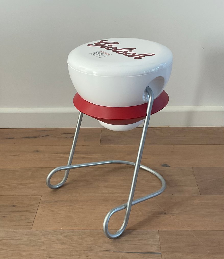 Side table - Iron, Plastic - Grolsch 'Beugeltafeltje' #4.3