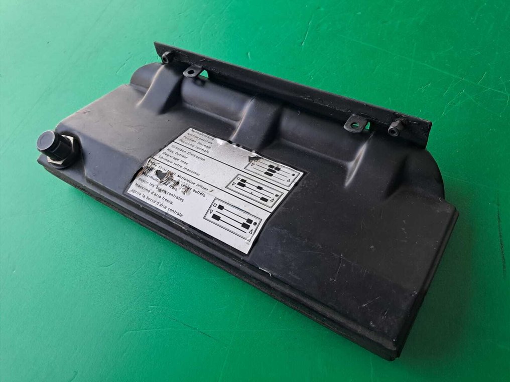 Όργανο ταμπλό (1) - Porsche - Porsche 911 SC glove box door - 1980-1990 #3.2