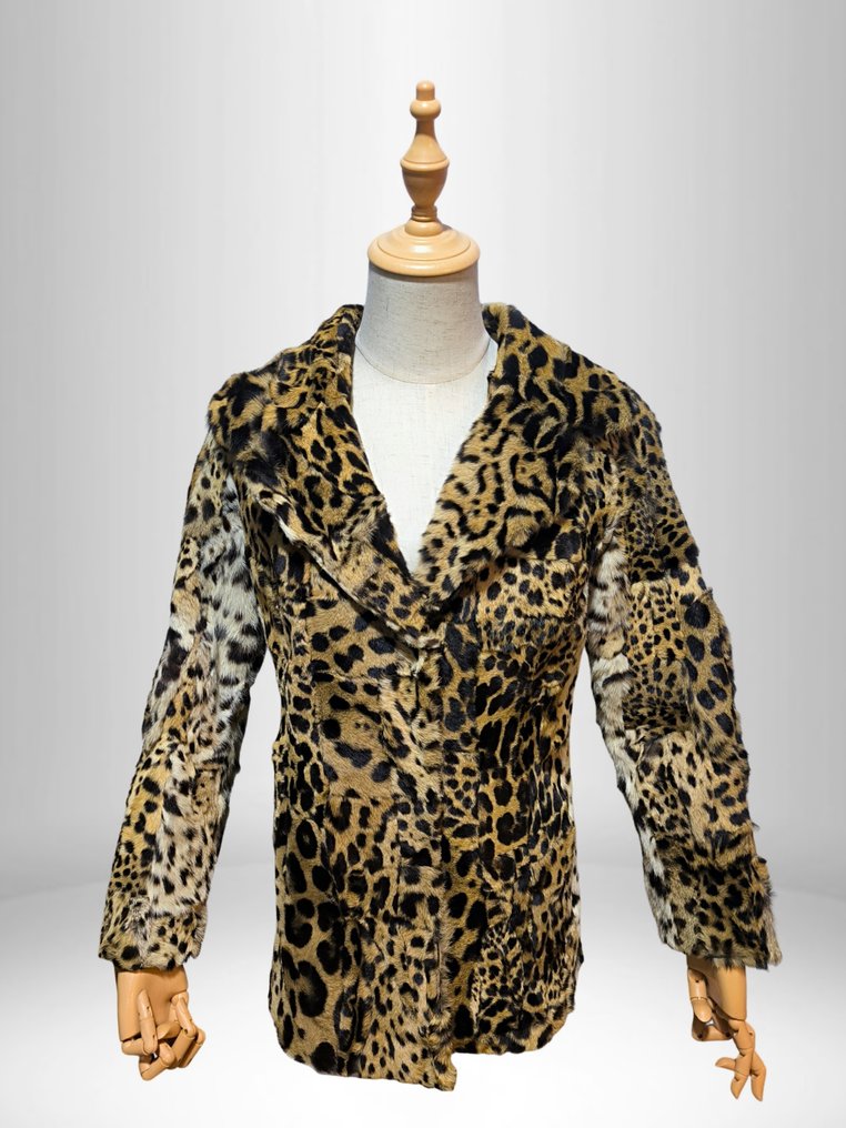 Artisan Furrier - Fur coat #1.0