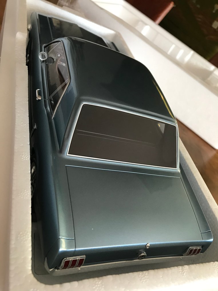 Otto Mobile 1:12 - Modelauto - Ford Mustang V8 Hardtop - 1965 - Scale 1:12 ! #2.1