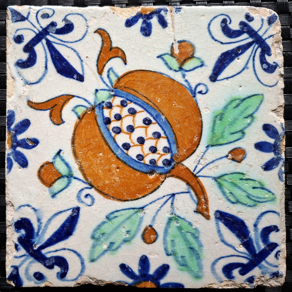 Cserép - Régi csempe gránátalmával. - 1600-1650 #1.0