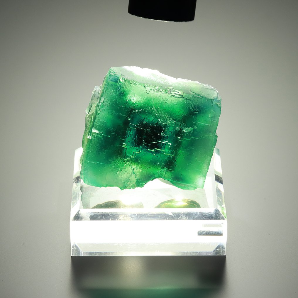 Προϊόν υψηλής ποιότητας! Κρύσταλλο FLUORITE με τετράγωνο μάτι Phantom, Ορυχείο Okorusu NAMIBIA Δείγμα - Ύψος: 5.3 cm - Πλάτος: 5.6 cm- 221 g #2.1