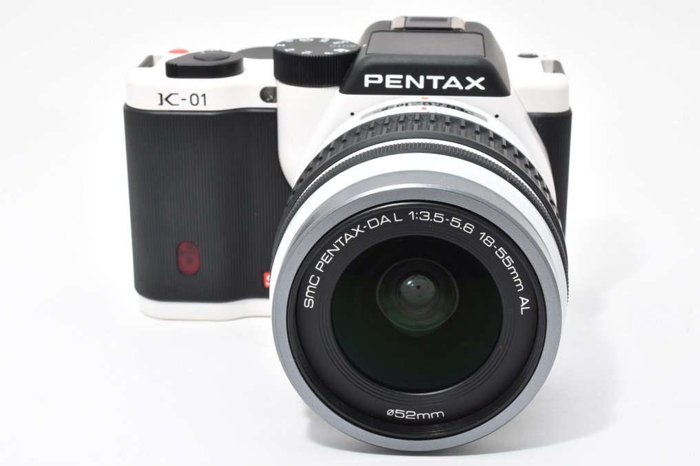 Pentax K-01 White + DAL 3.5-5.6/18-55mm | 208 Shutter Count 無反光鏡相機 #2.1
