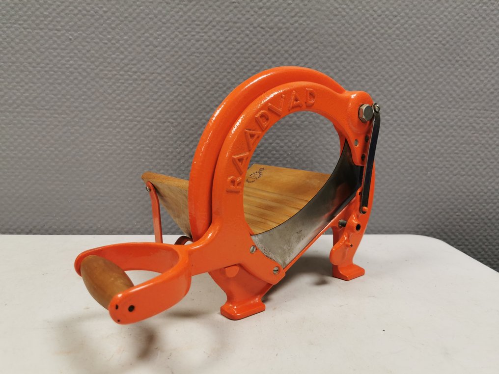 Raadvad - Ove Larsen - Κόφτης ψωμιού -  294 - Ξύλο, Μέταλλο, Σίδερο #1.0