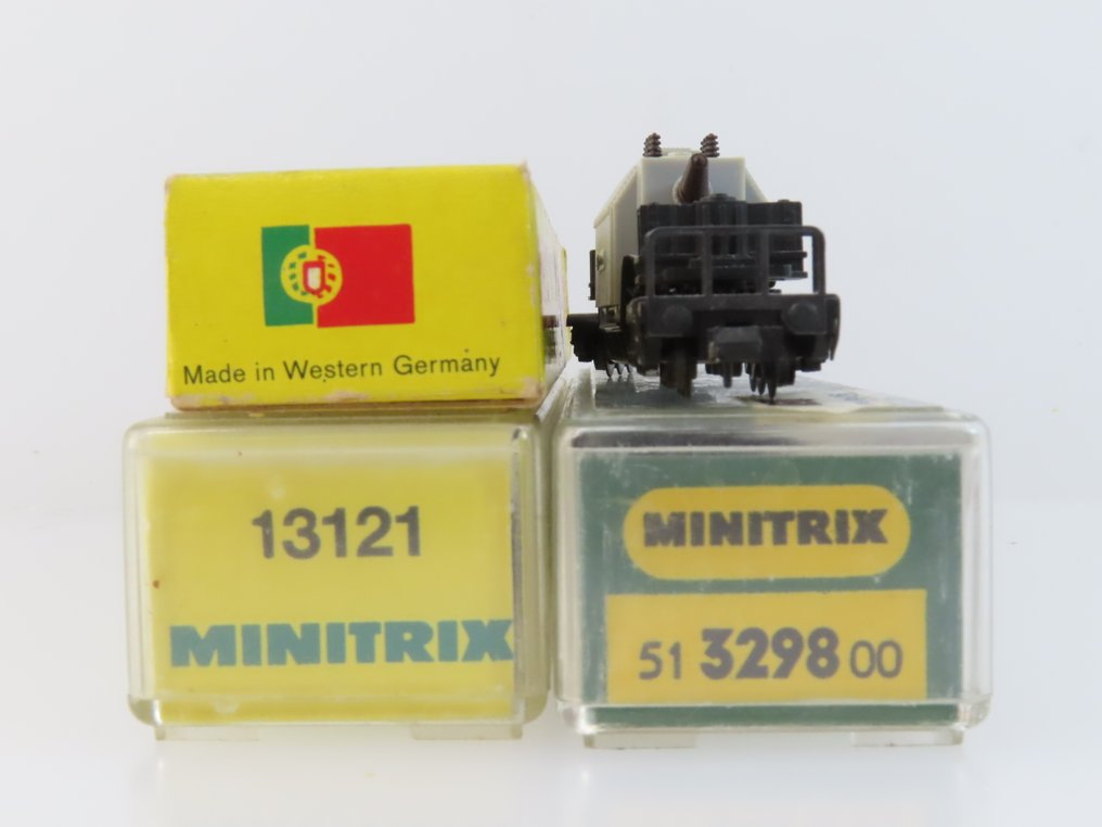 Minitrix N轨 - 51 3297 00/51 3298 00 - 模型火车货运车厢 (4) - 3辆6轴重载卡车，带载和空载 - DB #2.1