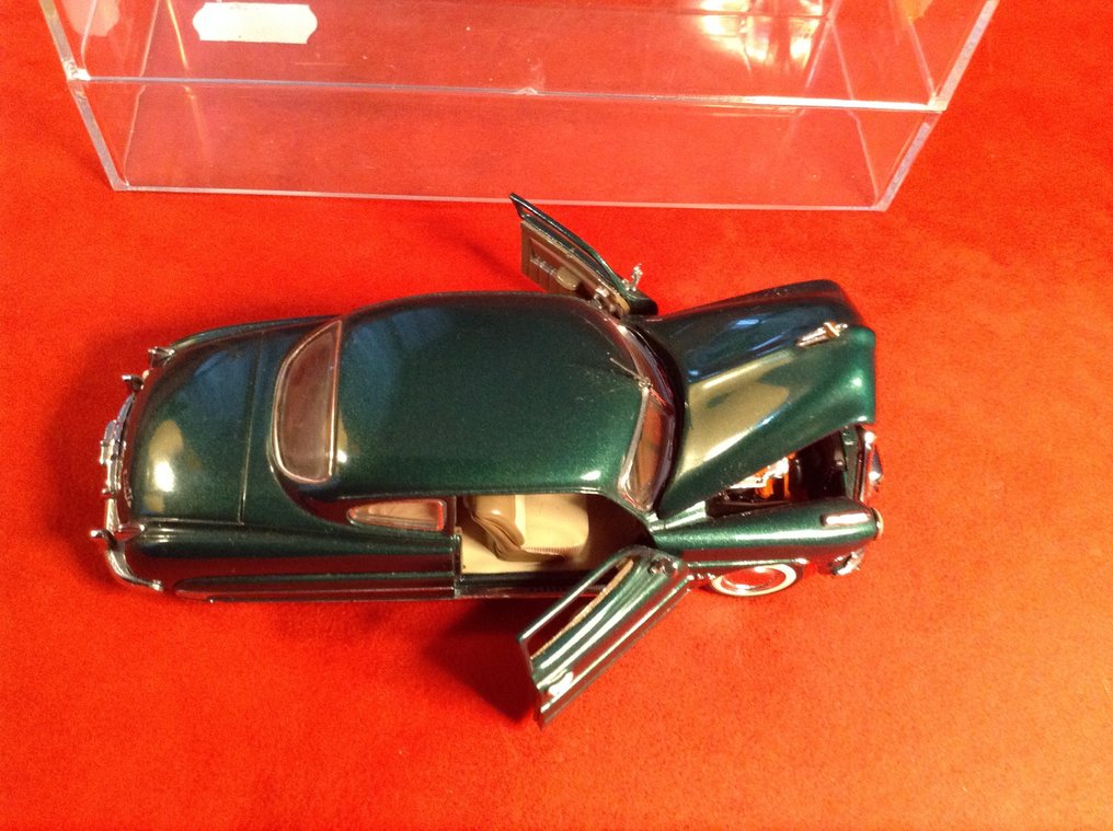 Franklin Mint 1:43 - Modellino di auto - Hudson Hornet Coupé Stradale road car 1951 - met. green - excellent quality - opening doors and engine bonnet - hard to find today #2.1
