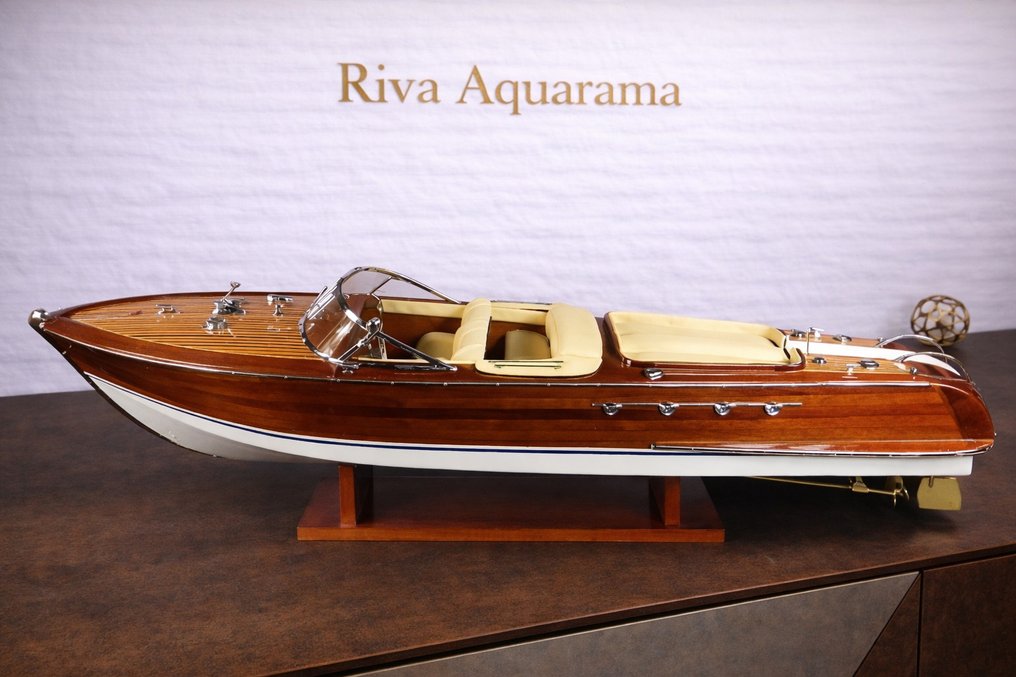 Maquette RIVA aquarama en bois Modélismes (67 cm.) 1:12 - Modelboot #4.3