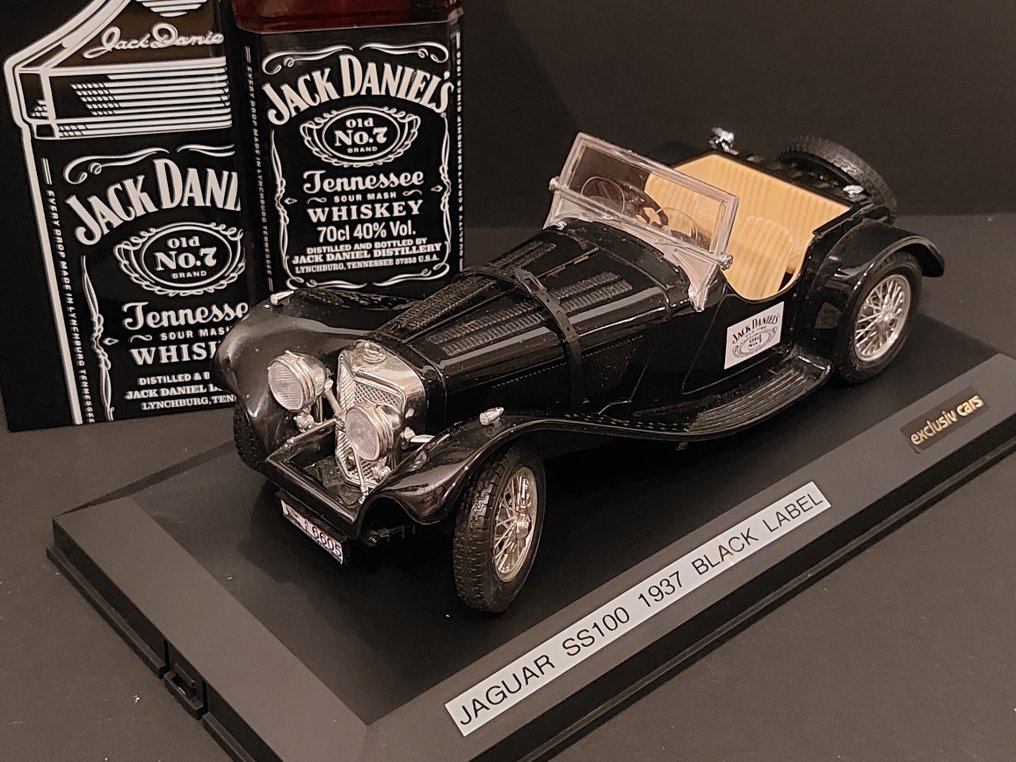 Jack Daniel's Old No 7 - gift tin w/ Jaguar 1937 model car  - b. 2019  - 70cl #1.0