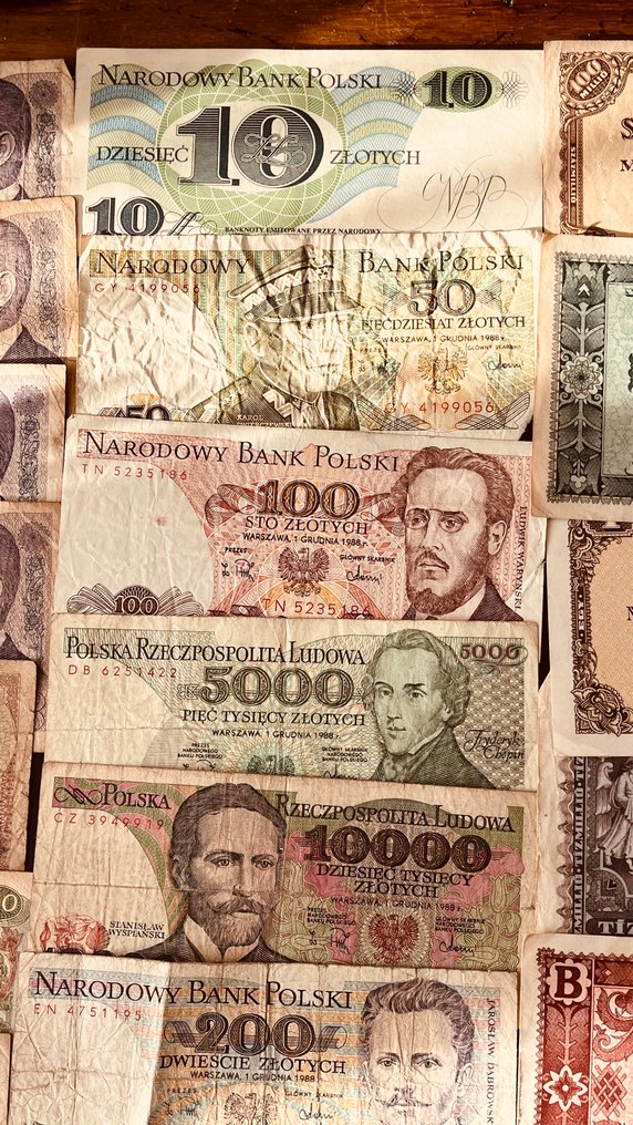 Mondo. - 41 Banknotes - Various Dates  (Senza prezzo di riserva) #4.3