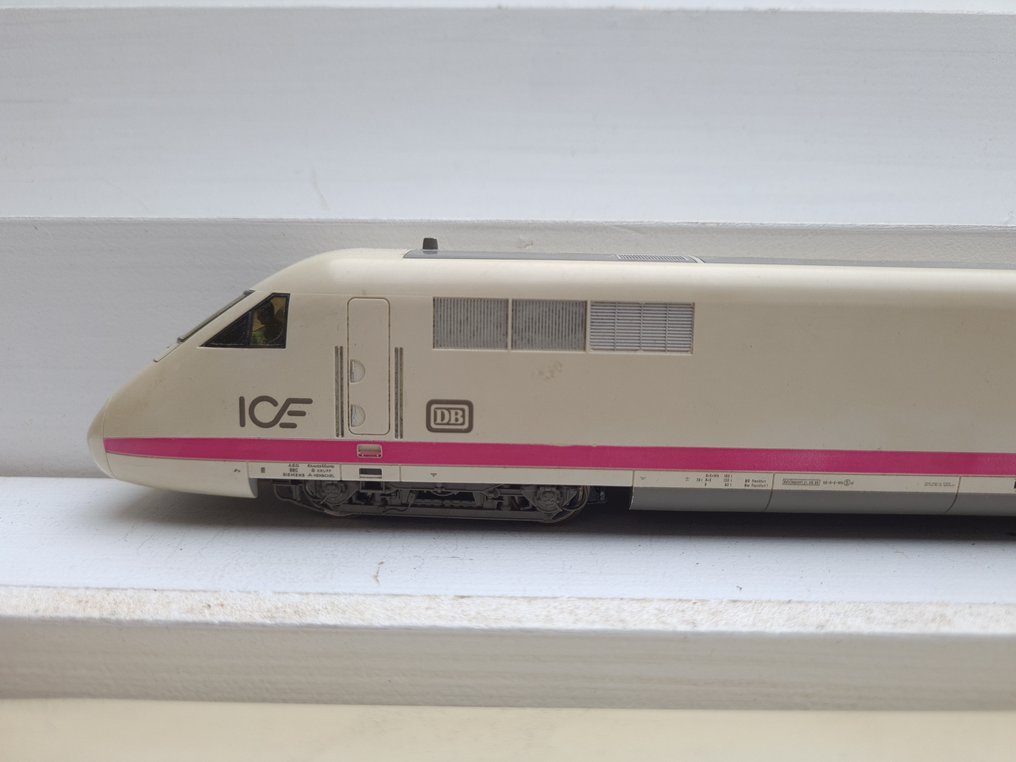 Fleischmann H0 - 4460 - 火車單元 (1) - ICE 实验 - DB #4.3