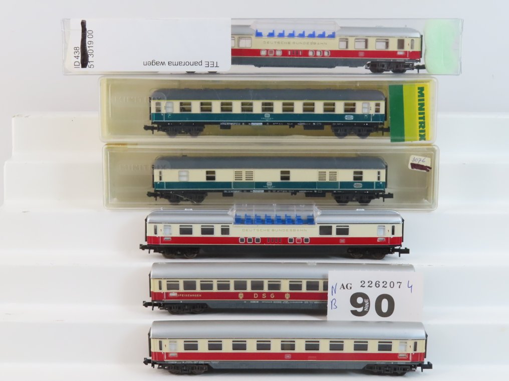 Minitrix N - 13017 /13074/51 3076 00 - 模型客運火車 (6) - 6辆4节车厢的‘D-Zug’客车，包括一等舱、行李、餐饮和全景车厢 - DB #4.3