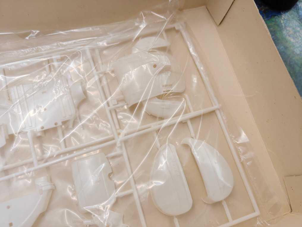 1:8 - Model samochodu (2) - yamaha ty 125 - vespa sqire side-car #1.0