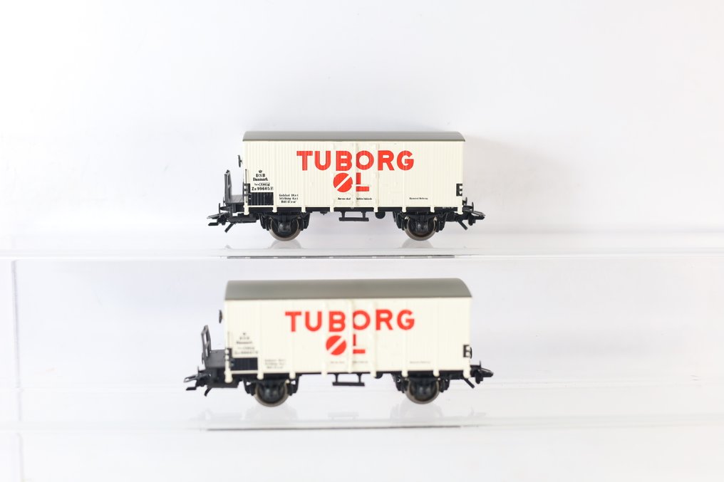 Märklin H0 - 48778 - Σετ τρένου μοντελισμού μεταφοράς εμπορευμάτων (1) - Σετ 2 τεμαχίων μπυροφόρες Tuborg - DSB #1.0