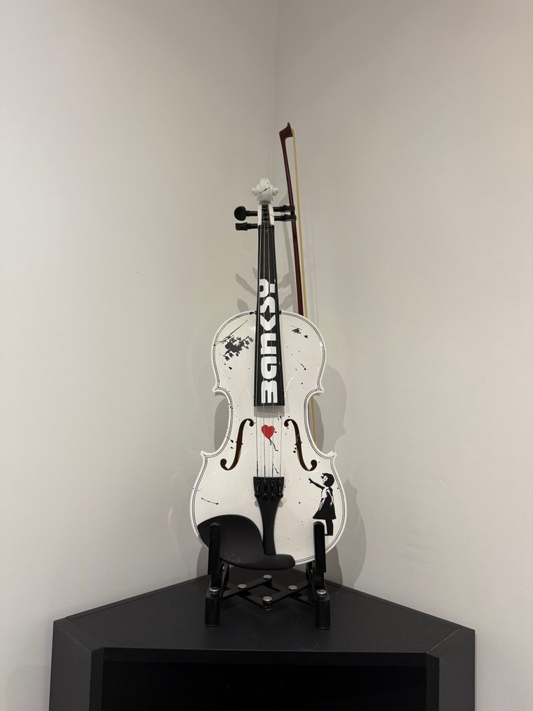 Art'Pej - Violon Banksy Girl Balloon #1.0