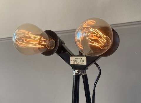 燈 - 柯达 Brownie 8 电影灯 - 膠木, 不锈钢, 銅 #1.0