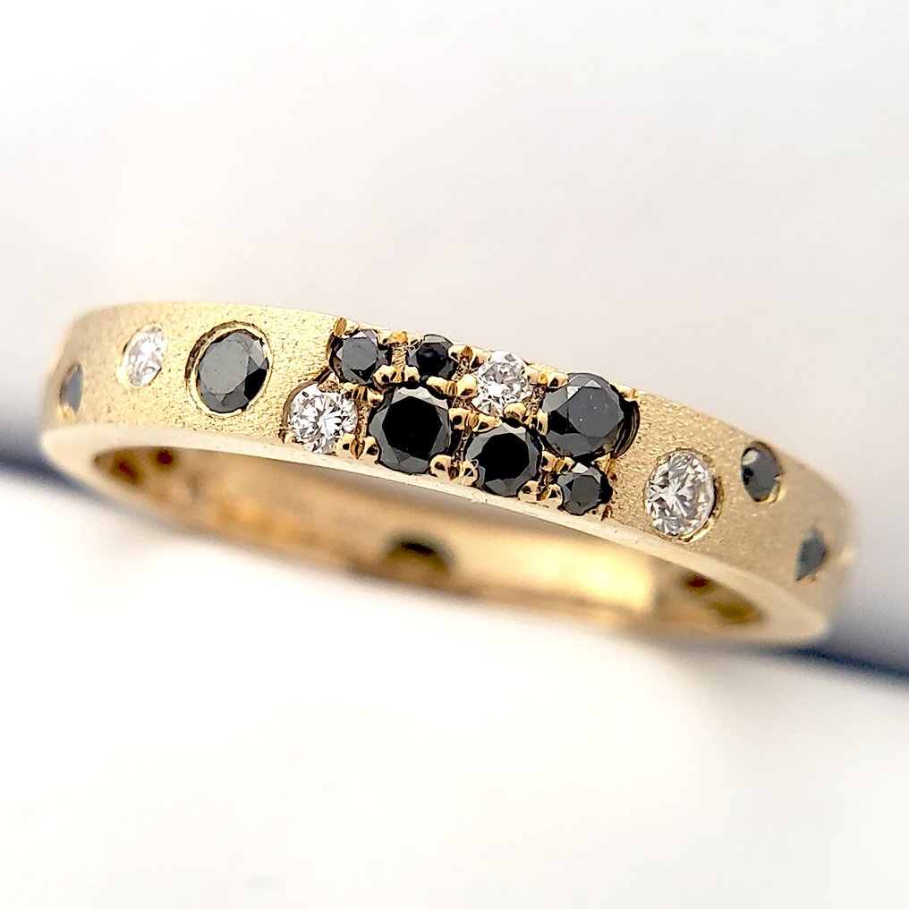 Ring - 14 kt Gult guld -  0.57ct. tw. Diamant (Natural)  - Diamant #4.3