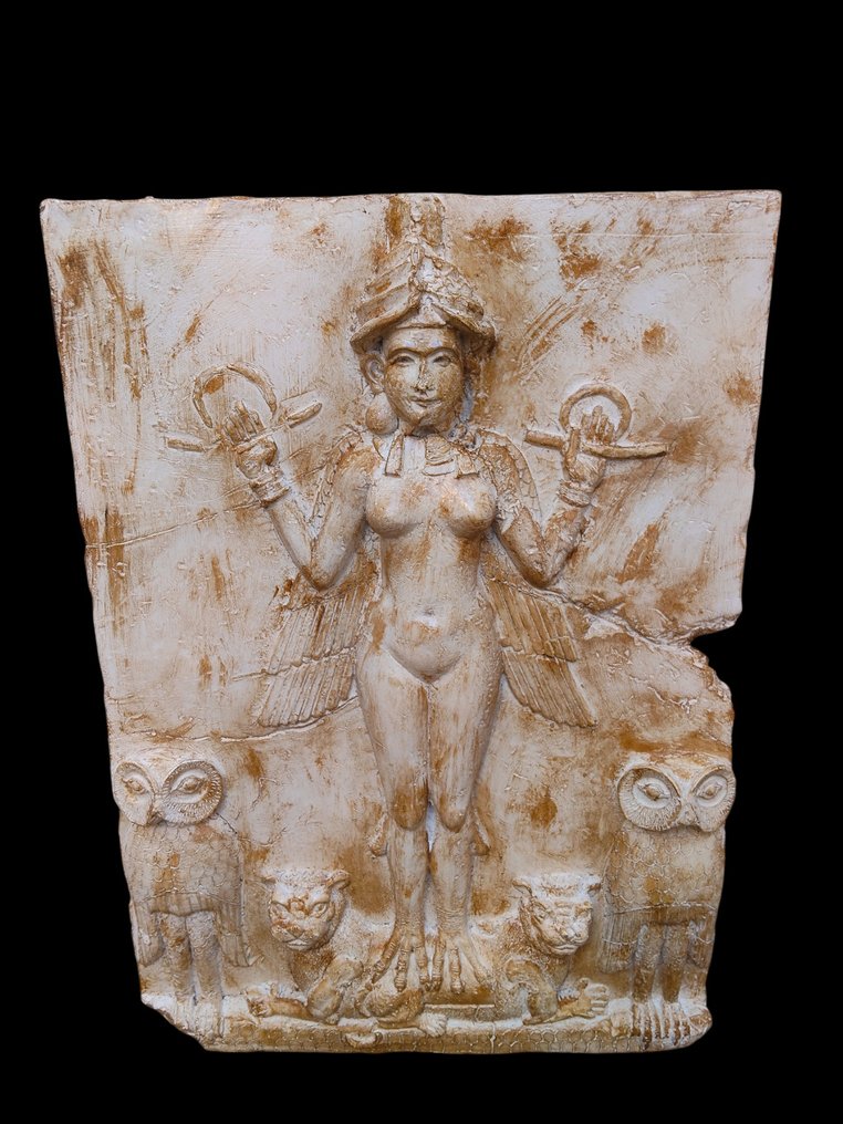 Skulptur, Bassorilievo "Regina Della Notte" - 47 cm - mineralsten #1.0