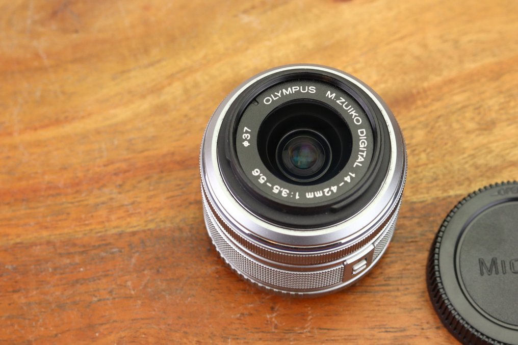Olympus M.Zuiko Digital 14-42mm F3.5-5.6 II R MSC Camera lens #1.0