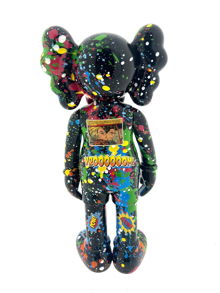 Koen Betjes (1992) - Street Kaws Sculpture XL #3.2