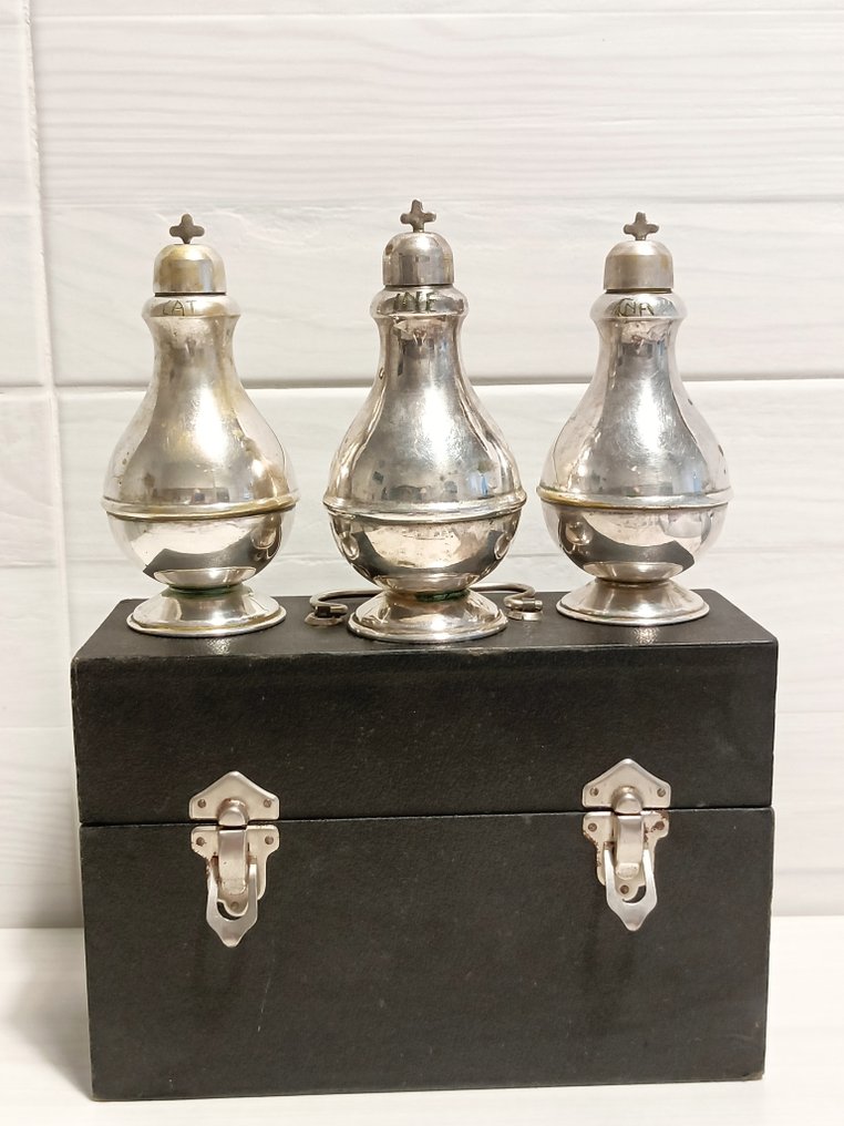 Vasitos para oli santos con estuche (4) - Madera, Plateado, Cuero - 1930-1940 #1.0