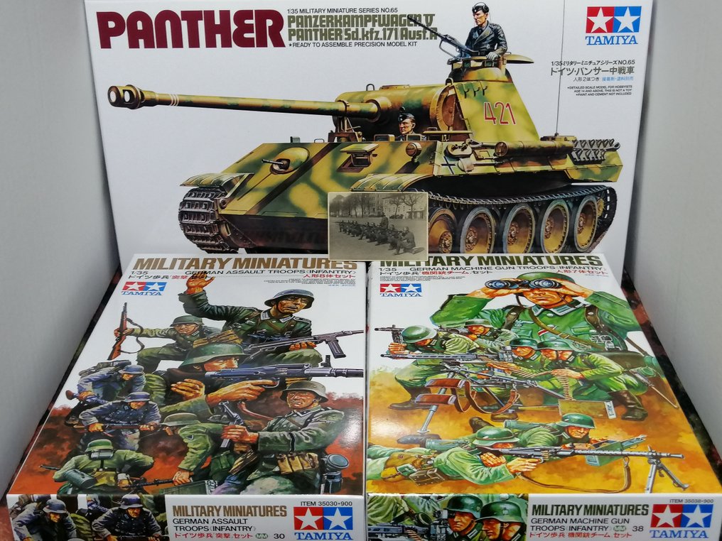 Tamiya + Italeri - 玩具 Lotto Tamiya 'Germania 1943/45' con 5 kit nuovi da assemblare scala 1:35 + 1 rivista + 1 foto - 1940-1950 - 日本 + 意大利 #2.1