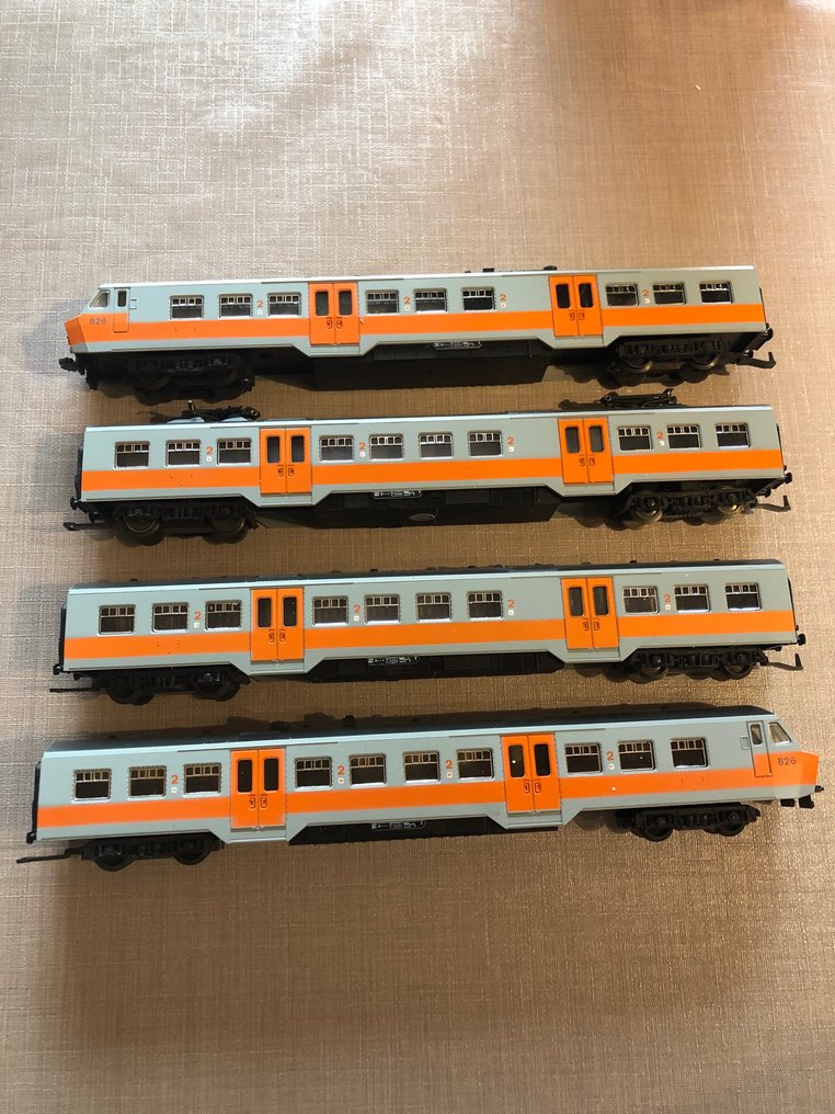 Lima H0 - 14 9747 G - Junayksikkö (1) - 4-osainen junasarja AM 800 - SNCB #1.0