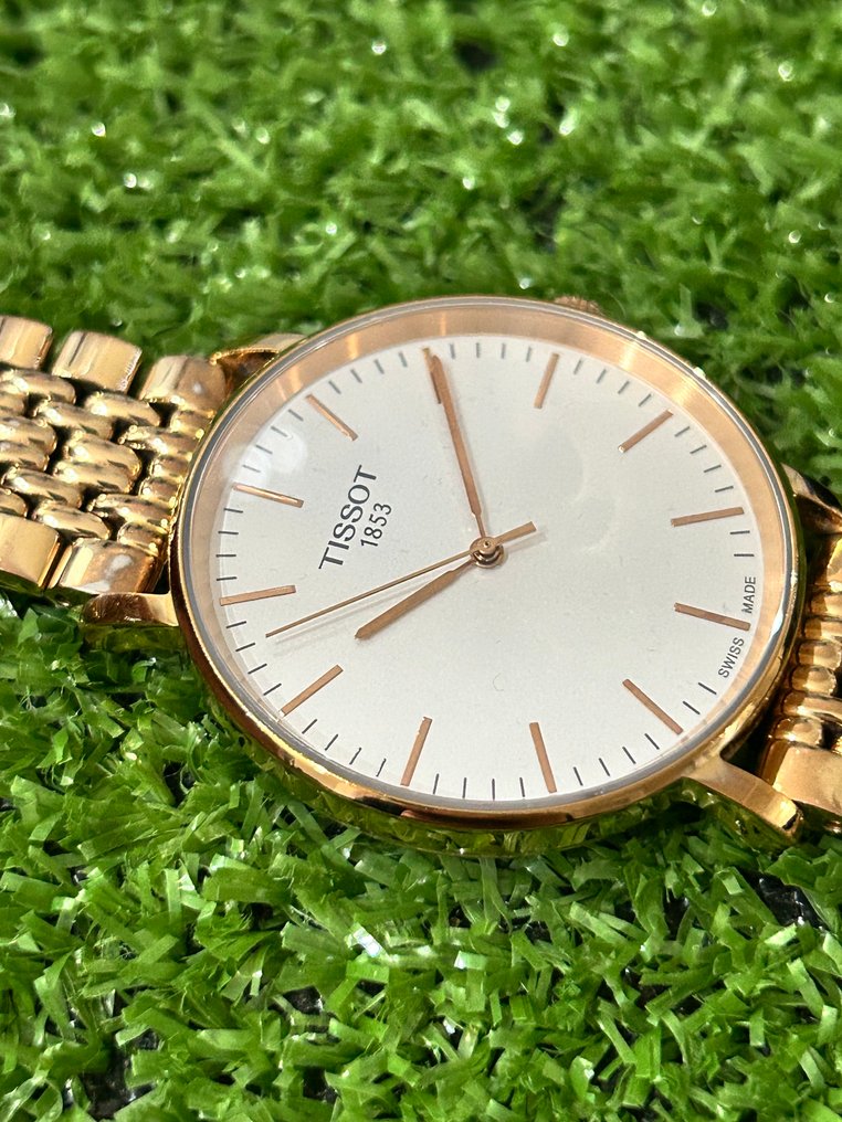 Tissot - Classics - Bez ceny minimalnej
 - Unisex - 2010-2020  #4.3
