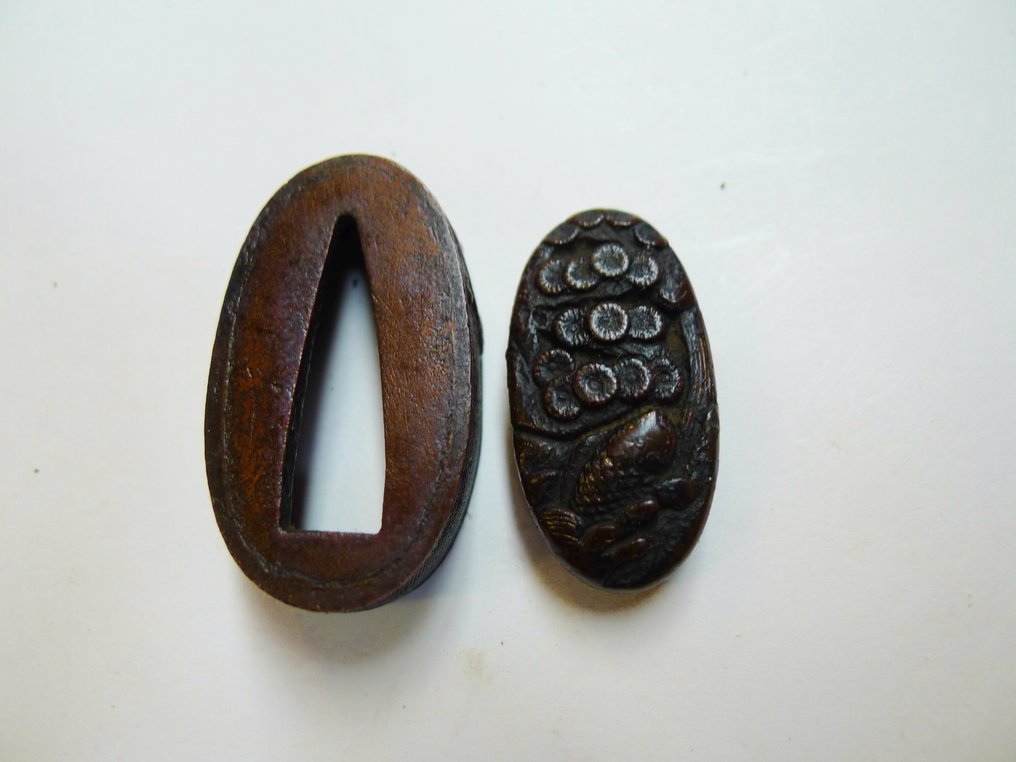 美丽的花叶鱼图案的fuchi kashira套装 - 铜 - 日本 - Mid Edo period #1.0