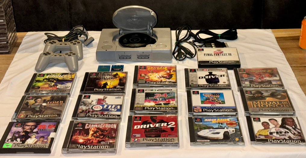 Sony - Playstation 1 (PS1) - Complete Set with 17 games - Κονσόλα βιντεοπαιχνιδιών + παιχνίδια - Στην αρχική του συσκευασία #1.0