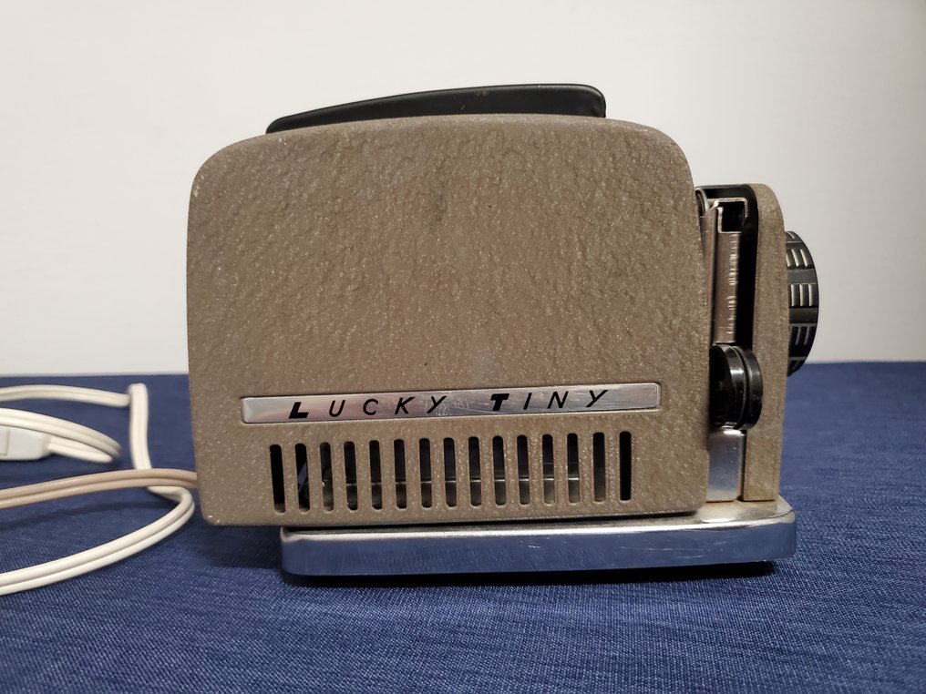Fujimoto Photo, Osaka Lucky Tiny 投影机 #1.0