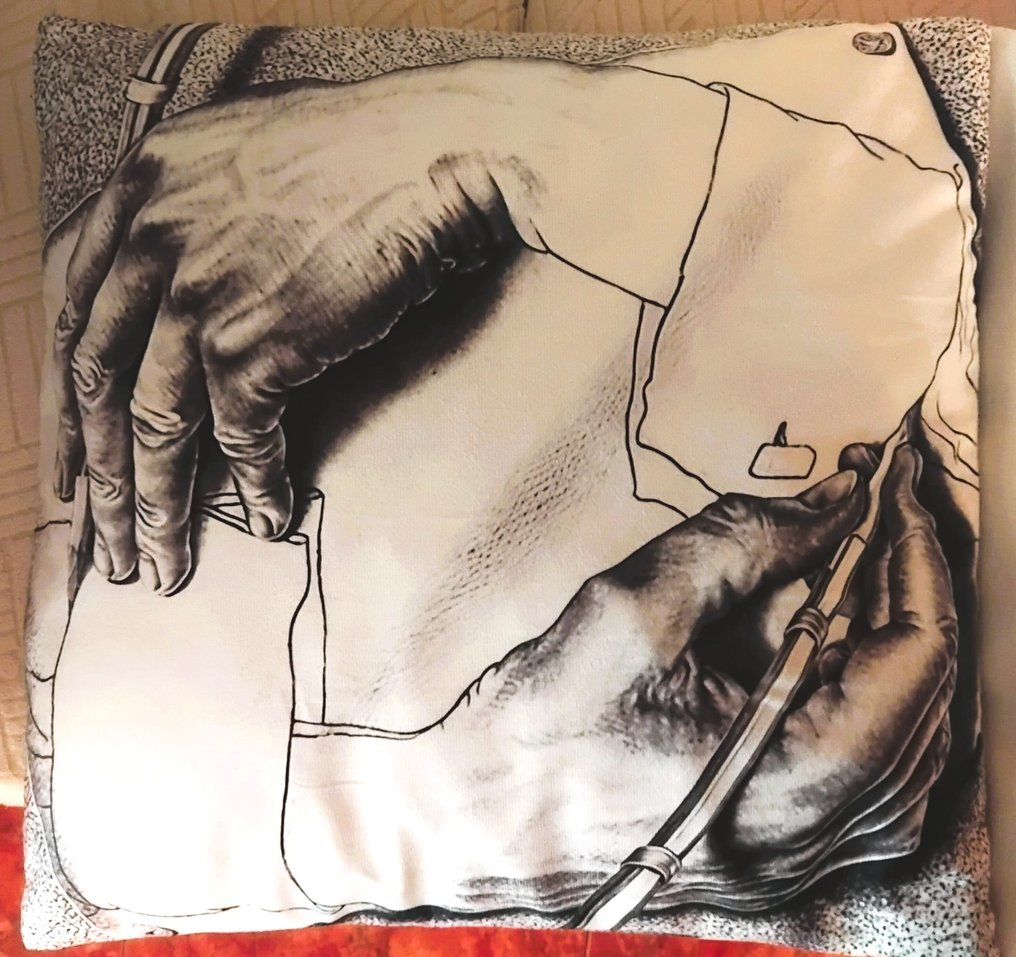 D'après M. C. Escher - Kussen (2) #3.2