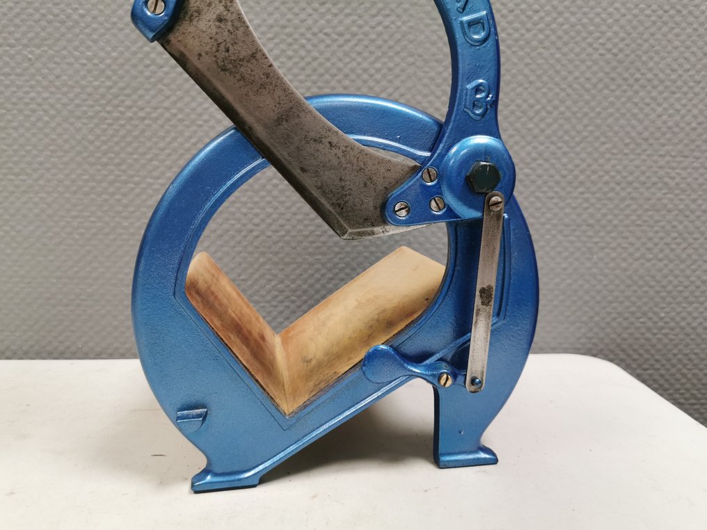 Raadvad - Ove Larsen - Bread slicer -  Model 294 - Cast iron #3.2