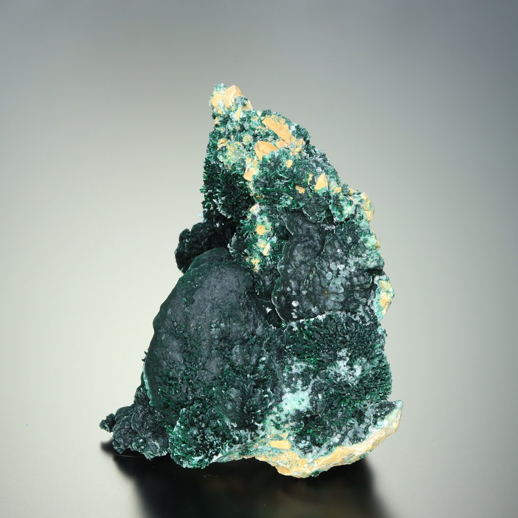 ΝΕΑ Ανακάλυψη! Πολύ Σπάνια CERUSSITE σε Ιστόμορφη Σταλακτίτη MALACHITE. Δείγμα - Ύψος: 10 cm - Πλάτος: 6 cm- 341 g #1.0