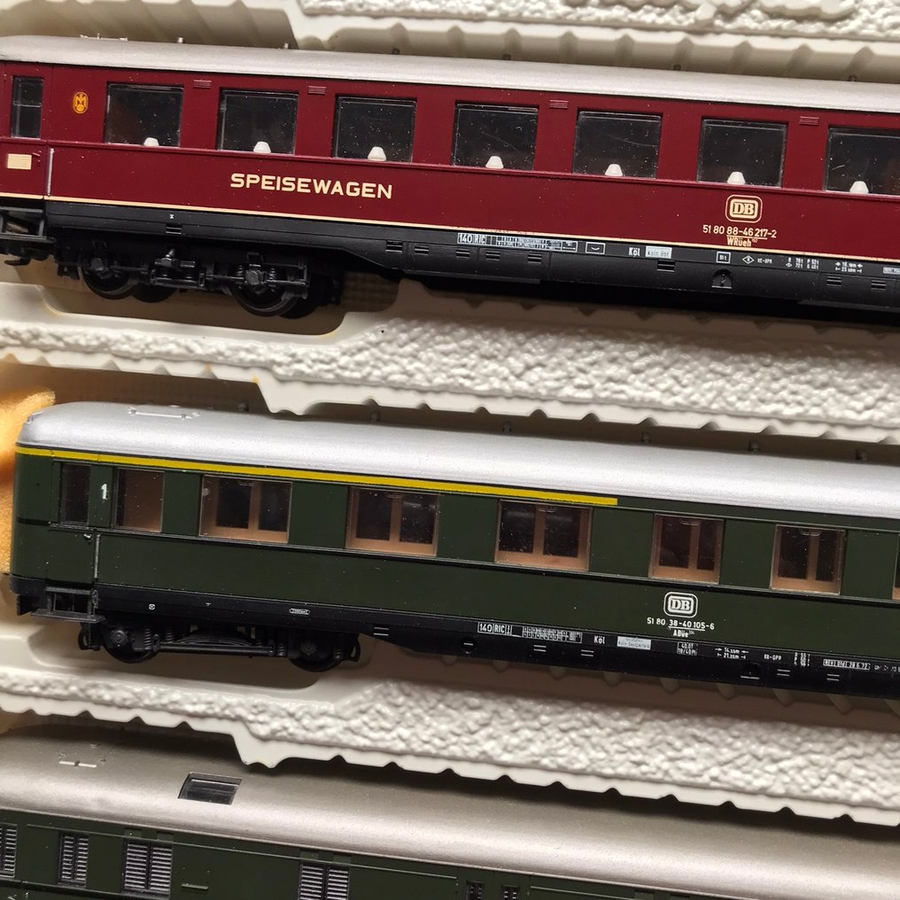 Liliput H0 - 830 - 模型客運火車套裝 (1) - 五辆客货车套装 - DB #4.3