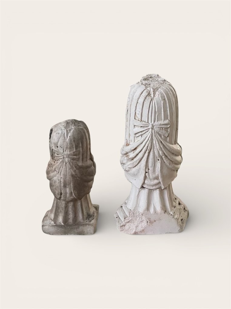 中世紀後期 陶瓷 白色陶土的小型无头雕像和一只马约利卡小花瓶 - 10.5 cm  (沒有保留價) #2.1